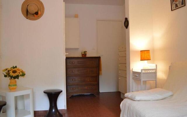 Appartement Le Lavandou, 1 pièce, 2 personnes - FR-1-251-66
