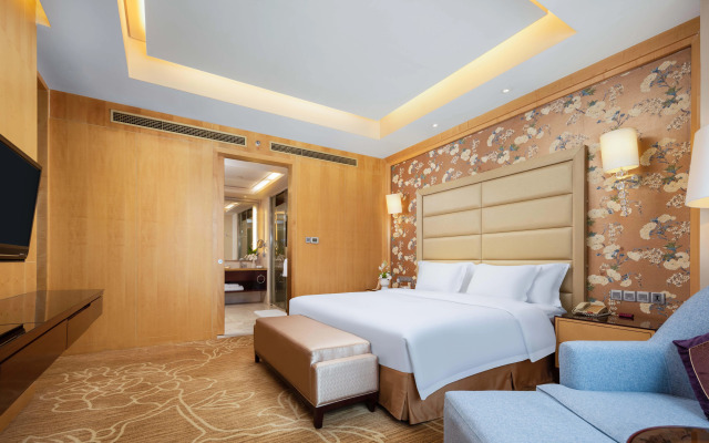 Crowne Plaza Xiangyang by IHG
