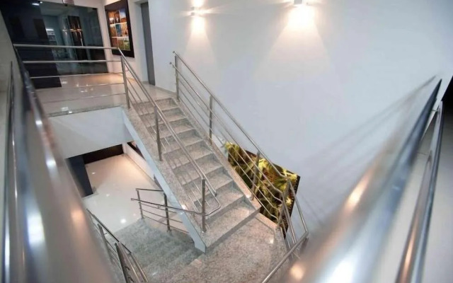 Serras Hotel