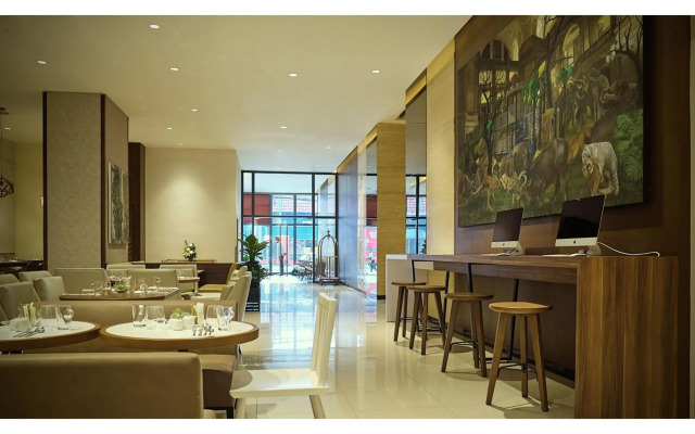 Summit Hotel Greenhills