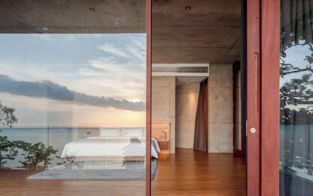 Vows Villa Beachfront