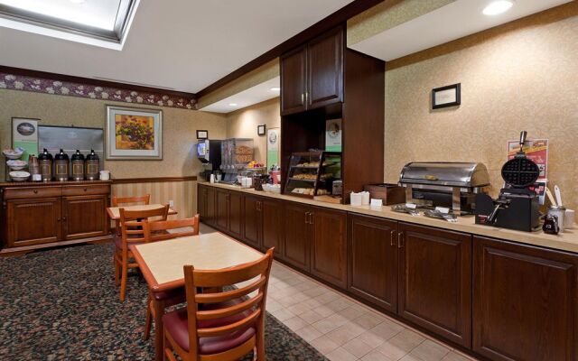 Country Inn & Suites by Radisson, Newark, DE
