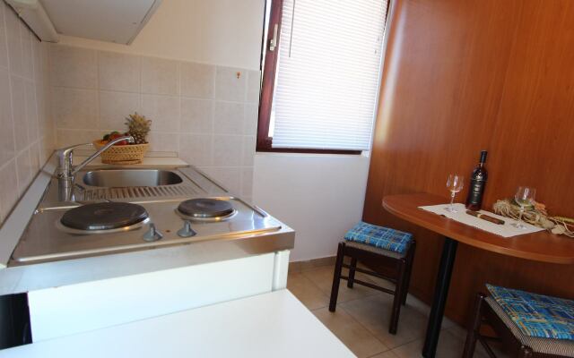 Studio apartment Mala SA1 Malinska, Island Krk