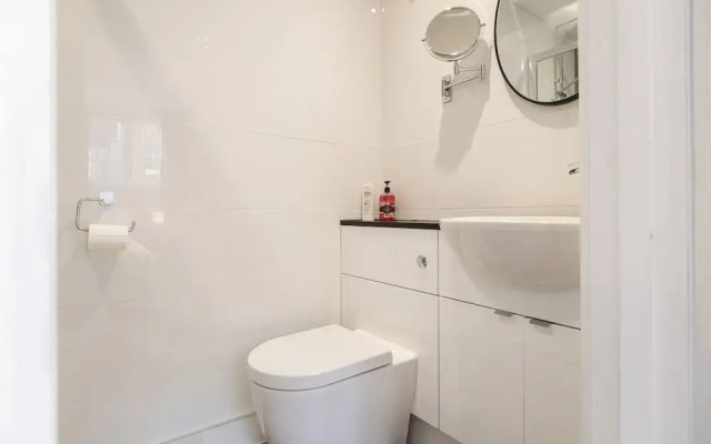 Gorgeous 1 BD in Central Cheltenham