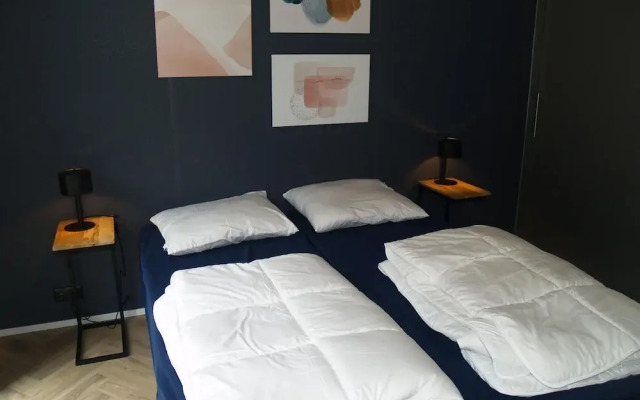 Modern Chalet Near Three National Parks