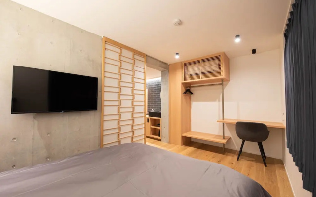 Spatium Ginza Pony