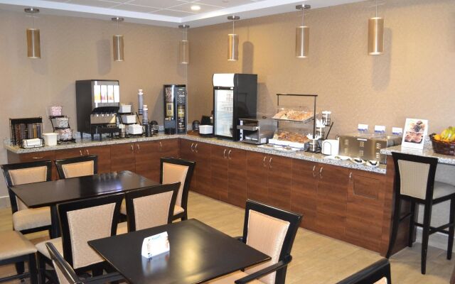 Best Western Plus Fergus Hotel