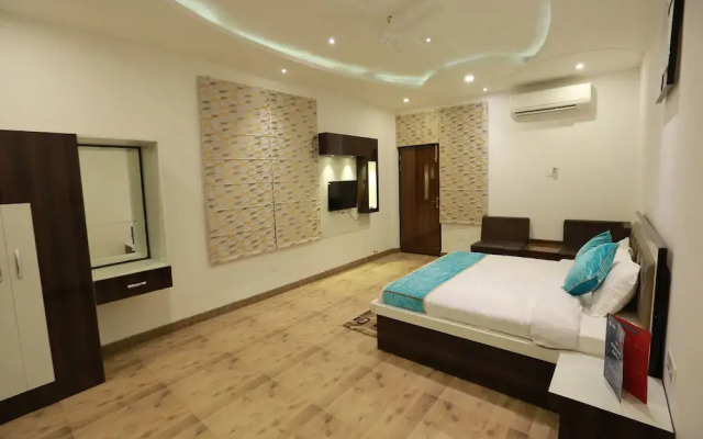 OYO 8837 Hotel Surya Galaxy