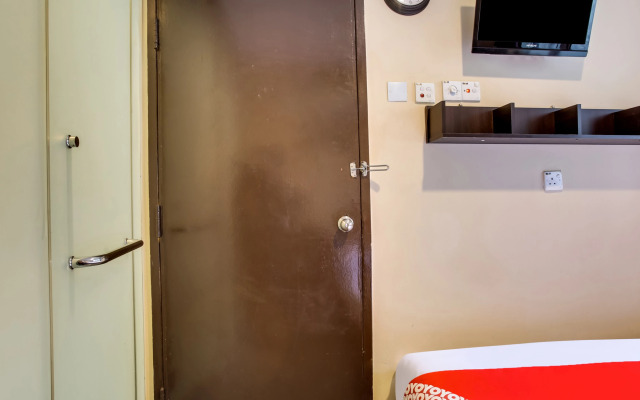 OYO 43927 Sassana Hotel (Sanitized Stay)