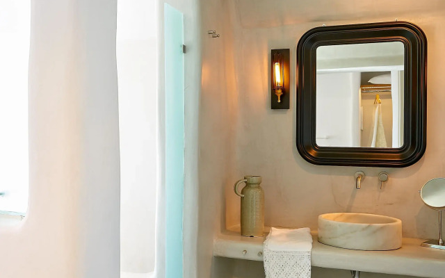 Mykonos Blu, A Grecotel Resort to Live