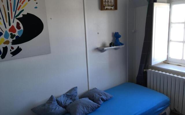 Face A La Mer , L Artiste