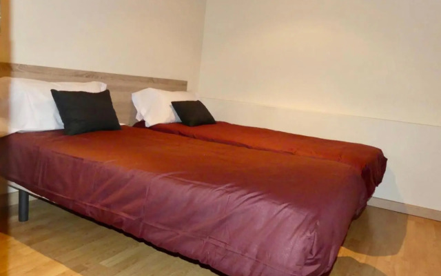 DÚPLEX Acollidor al Centre de Vic APTGARBI