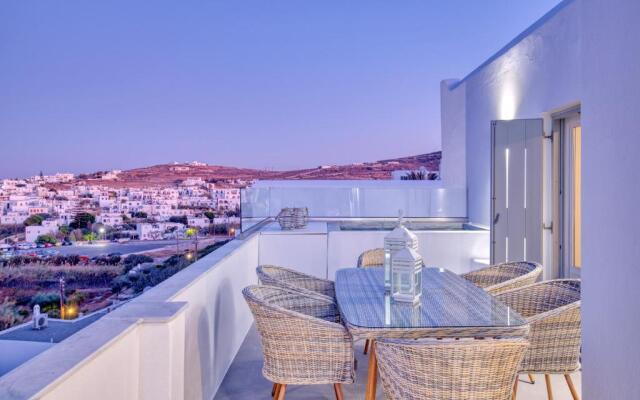 White Cliff Naousa