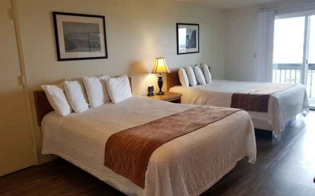 Silver Surf Motel