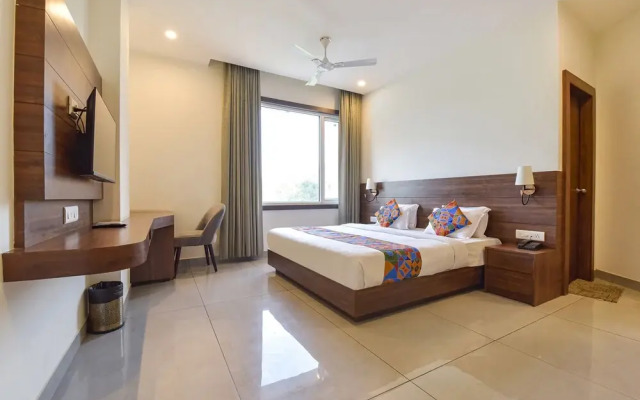 Fabhotel Prime Amantra
