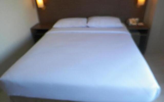 Hotel Tiatira Kencana