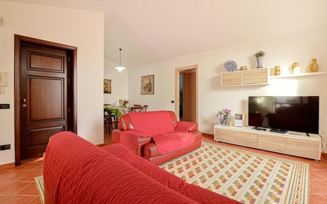 Nice Apartment in Menfi With 2 Bedrooms and Wifi