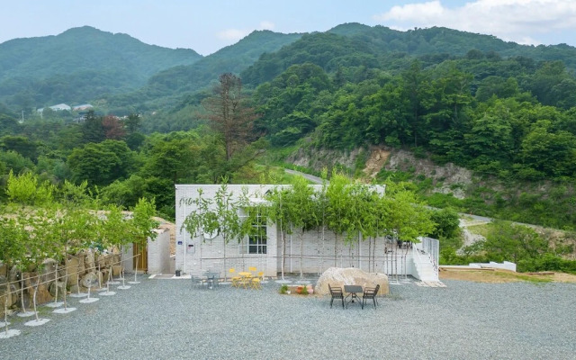 Yangpyeong Villa Blanche Dokchepension