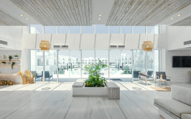 Tanoak Hotel