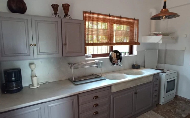 Skafidia Villa Yucca - Garden Haven Retreat