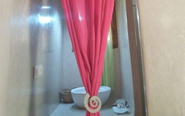 Au Bord de l'Eau
