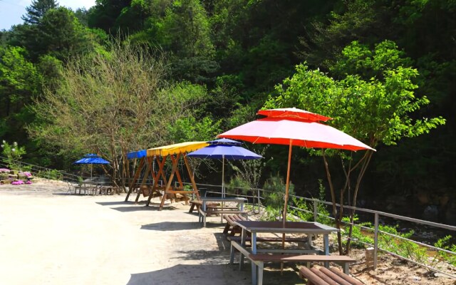 Pocheon Evergreen Pension