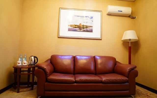 Отель Soluxe Hotel Almaty