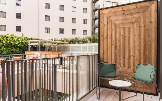 Luster Hotel