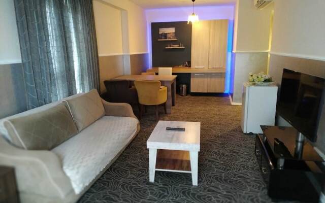 Gold Suite