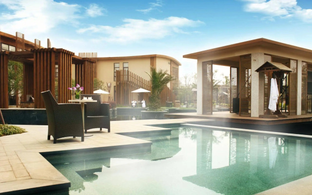 Phoenix Hotspring Resort