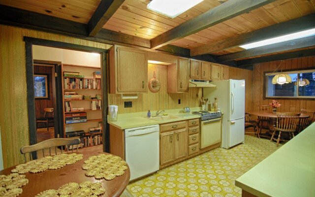 372 Rim Drive - 3 Br Home
