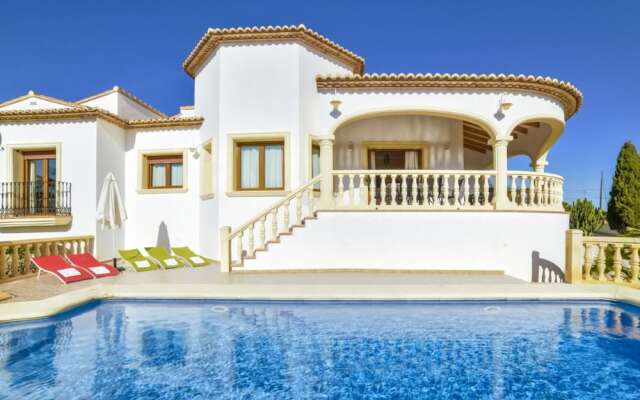 Villa - 7 Bedrooms with Pool and WiFi - 104969