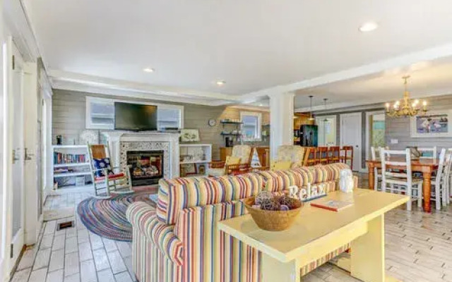 2282 South Fletcher