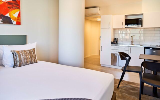 Sojourn Apartment Hotel - Ghuznee