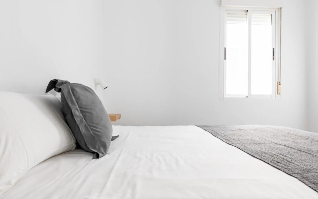 CERVANTES Apartment 11 2BR 1BT