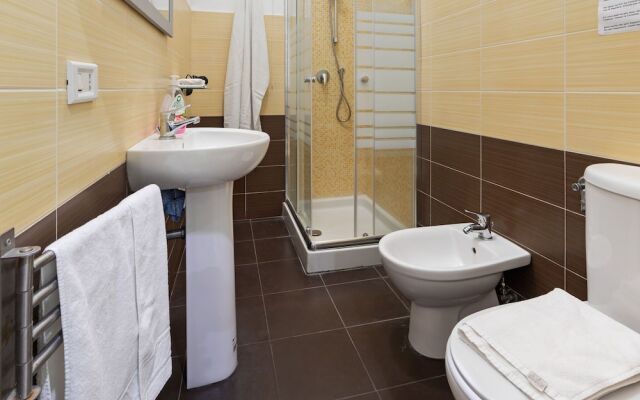 Pleasant Holiday Home in Catania With Balcony