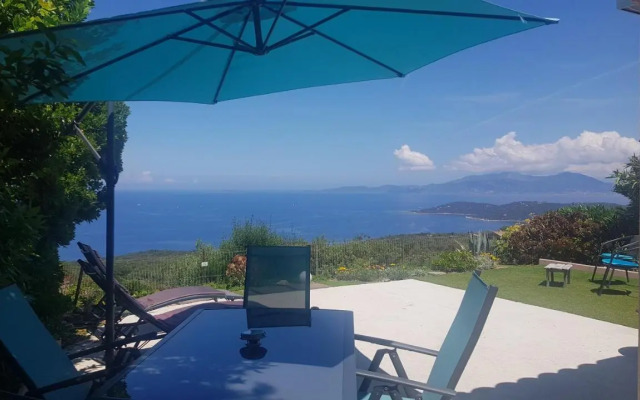 Villa Acqua Doria