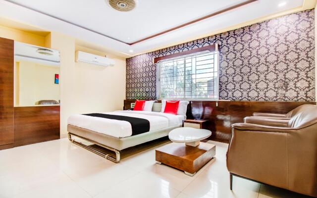 Capital O 5381 The Emirates Hotel