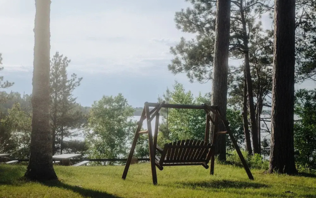 Timber Bay Lodge & Houseboats