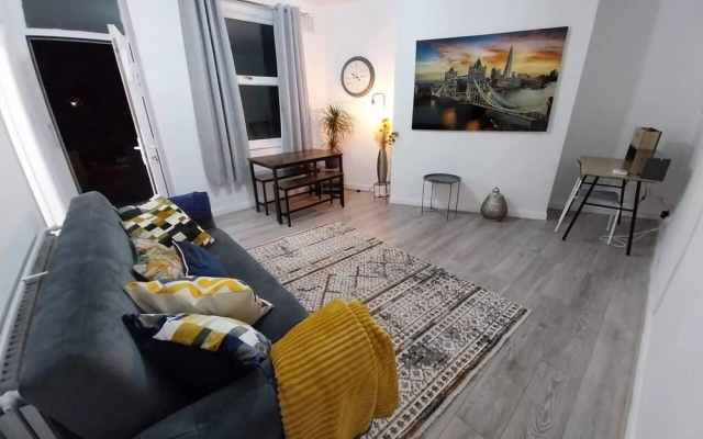 Comfortable 2beds House 4 Contractors & Staycation