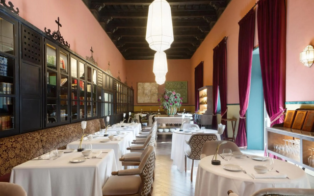 Hotel Palacio de Santa Paula, Autograph Collection