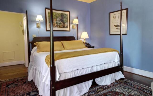 200 South Street Inn