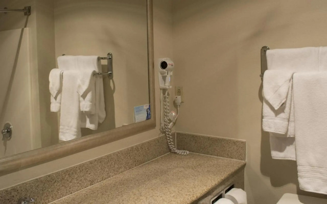 Baymont by Wyndham East Windsor Bradley Airport