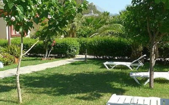 Oblomov Bungalows Apart