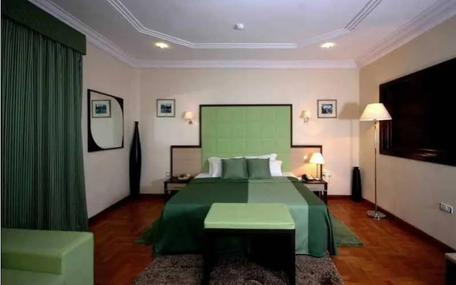 Planet One Hotel & Wellness