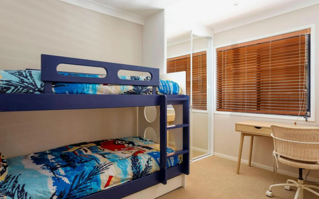 Beach House – Guest Rooms – Hawks Nest