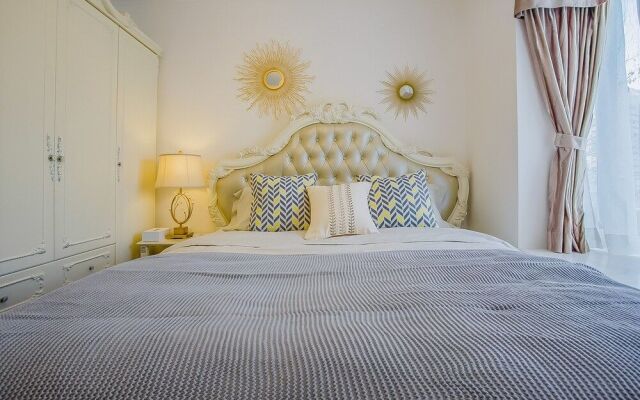 Locals Boutique Apartment Jiuzhou Port.2