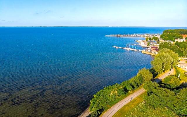 Seaview House with fireplace