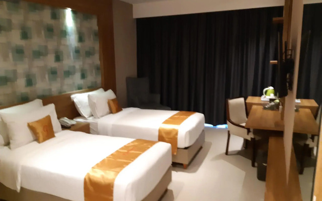 Triizz Hotel Semarang by Royal Singosari (Formerly Faustine Semarang)