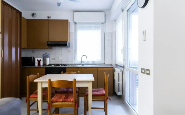 Pisani 4 in Monza With 1 Bathrooms